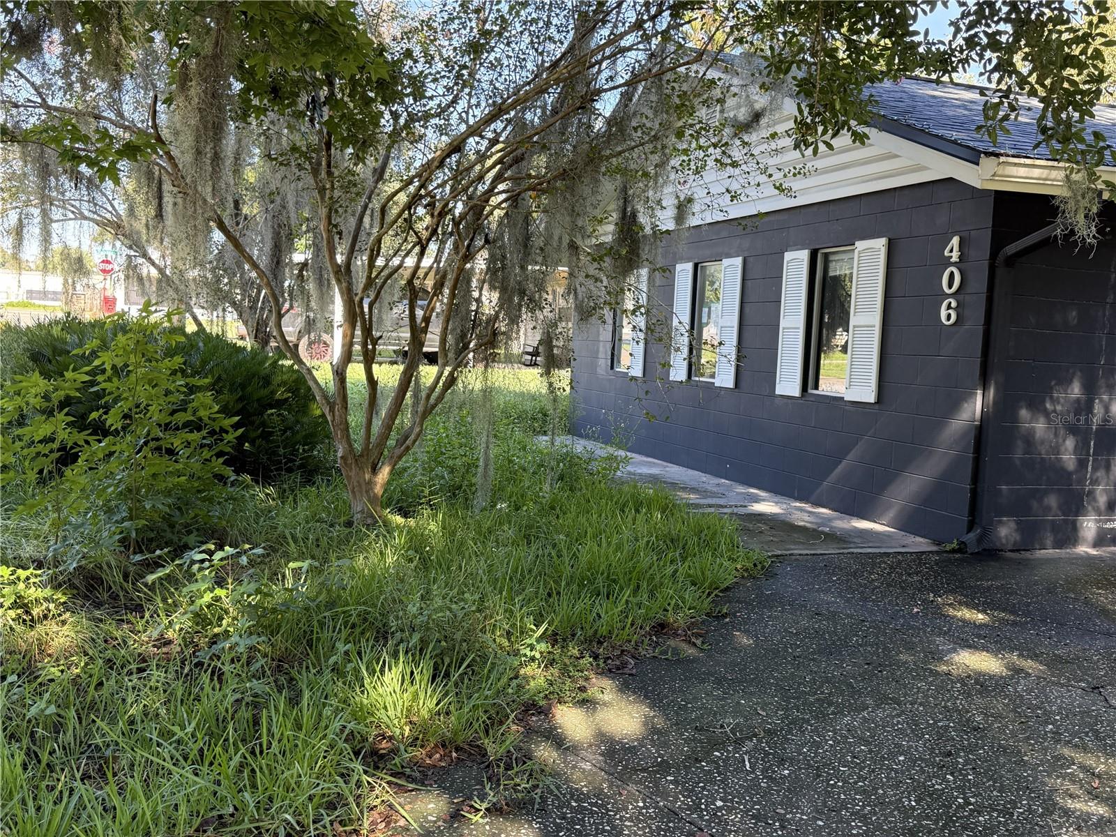 406 E YOUNG STREET