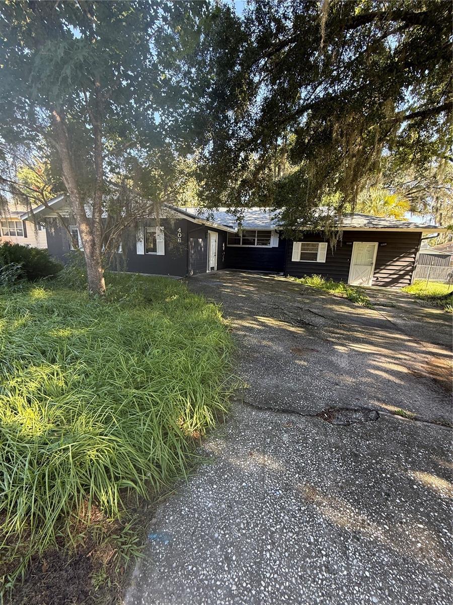 406 E YOUNG STREET