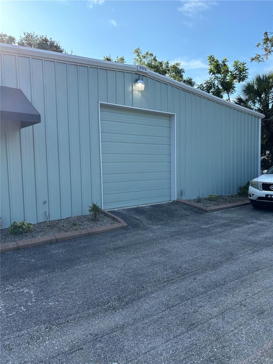 EASTERLING - Commercial Sale