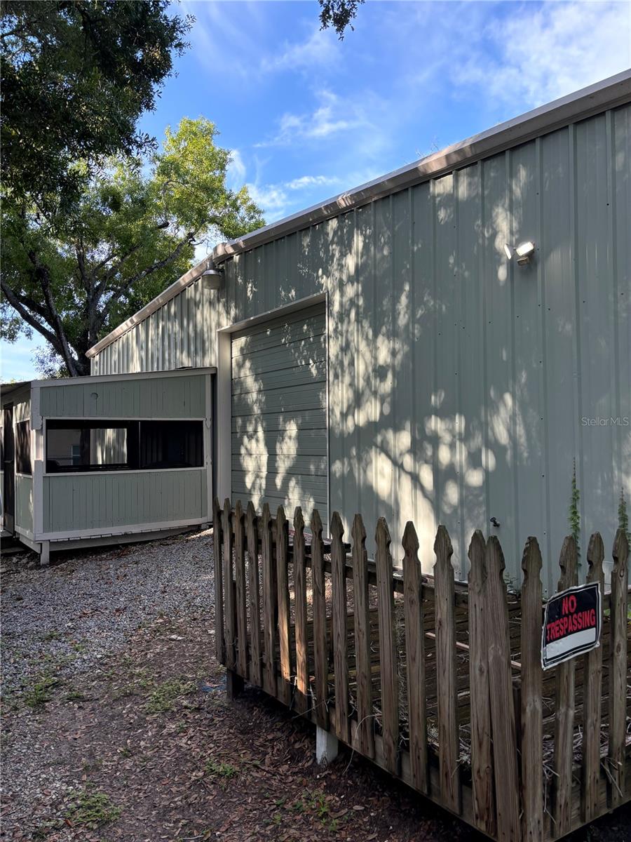 EASTERLING - Commercial Sale