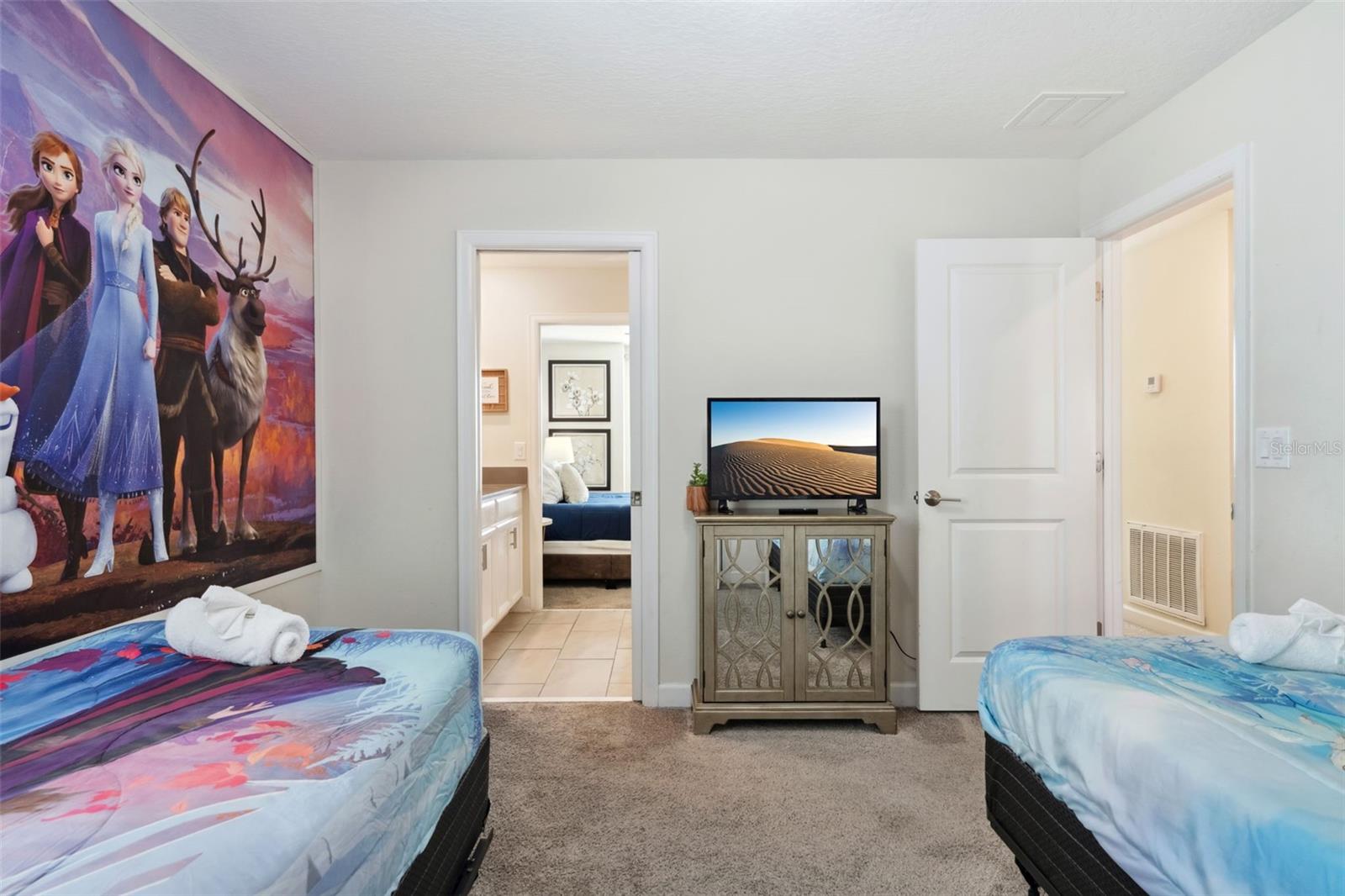 COVE AT STOREY LAKE II - Residential