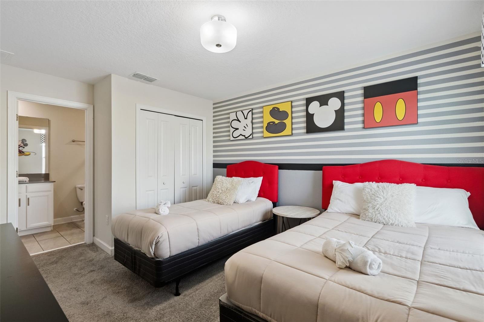 COVE AT STOREY LAKE II - Residential