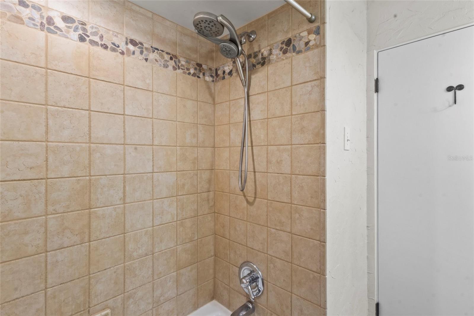 SUMMIT GROVE 2ND ADD - Residential