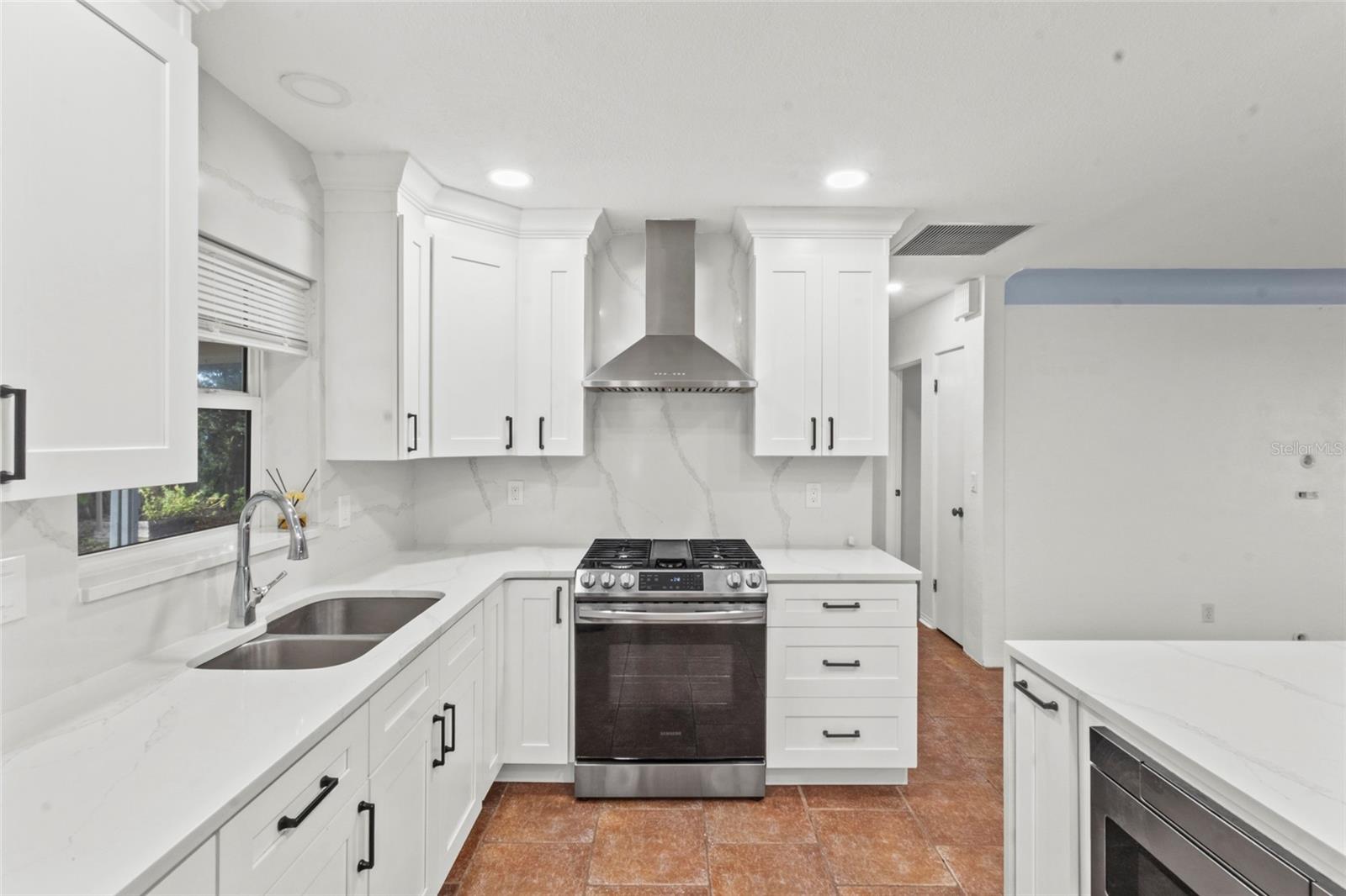 SUMMIT GROVE 2ND ADD - Residential