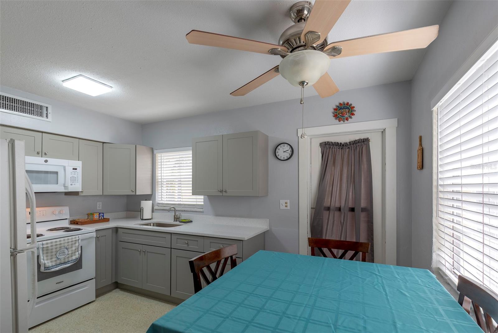 ST PETERSBURG BEACH REP - Residential Income