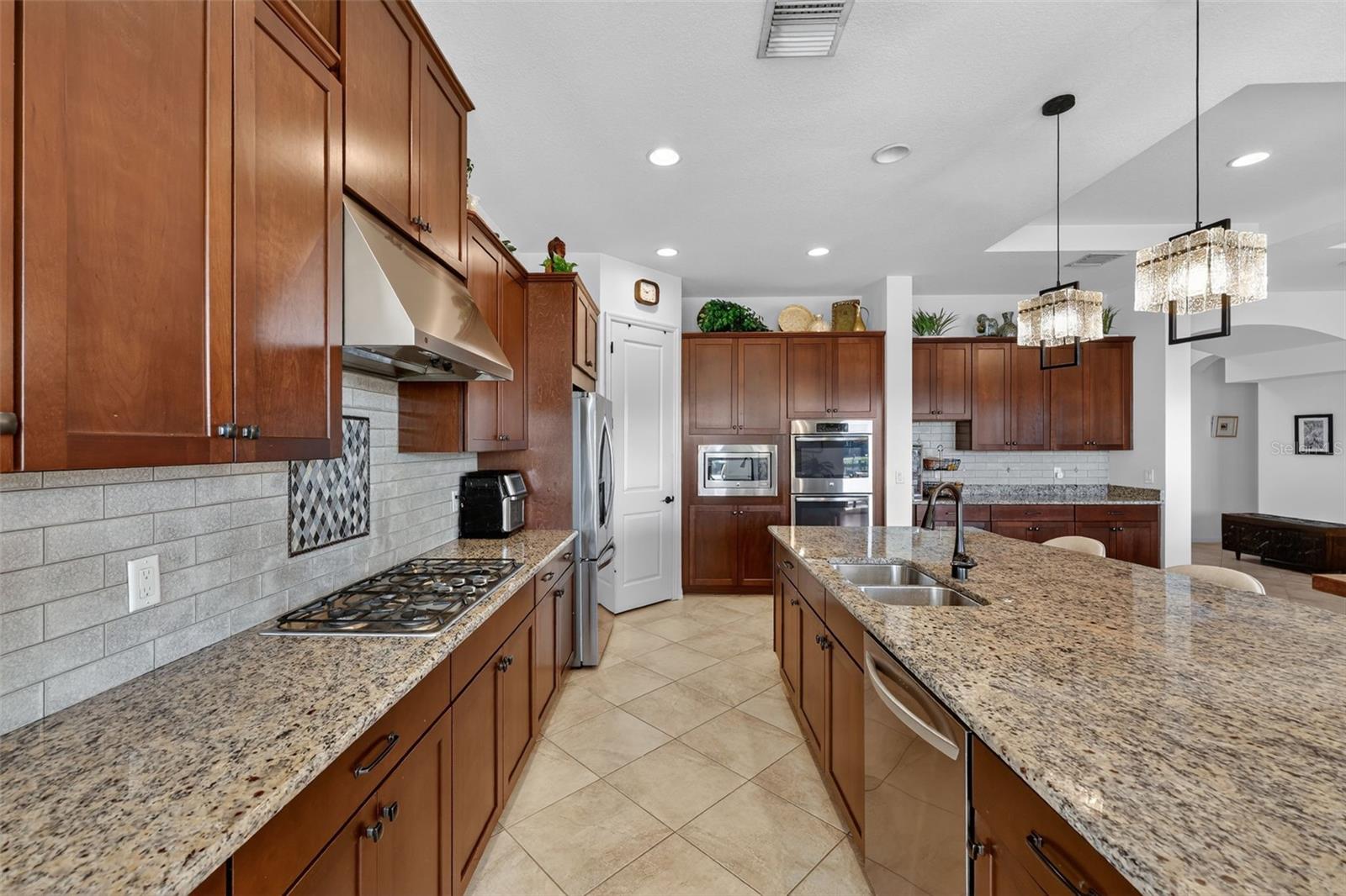 ARBOR RESERVE - Residential