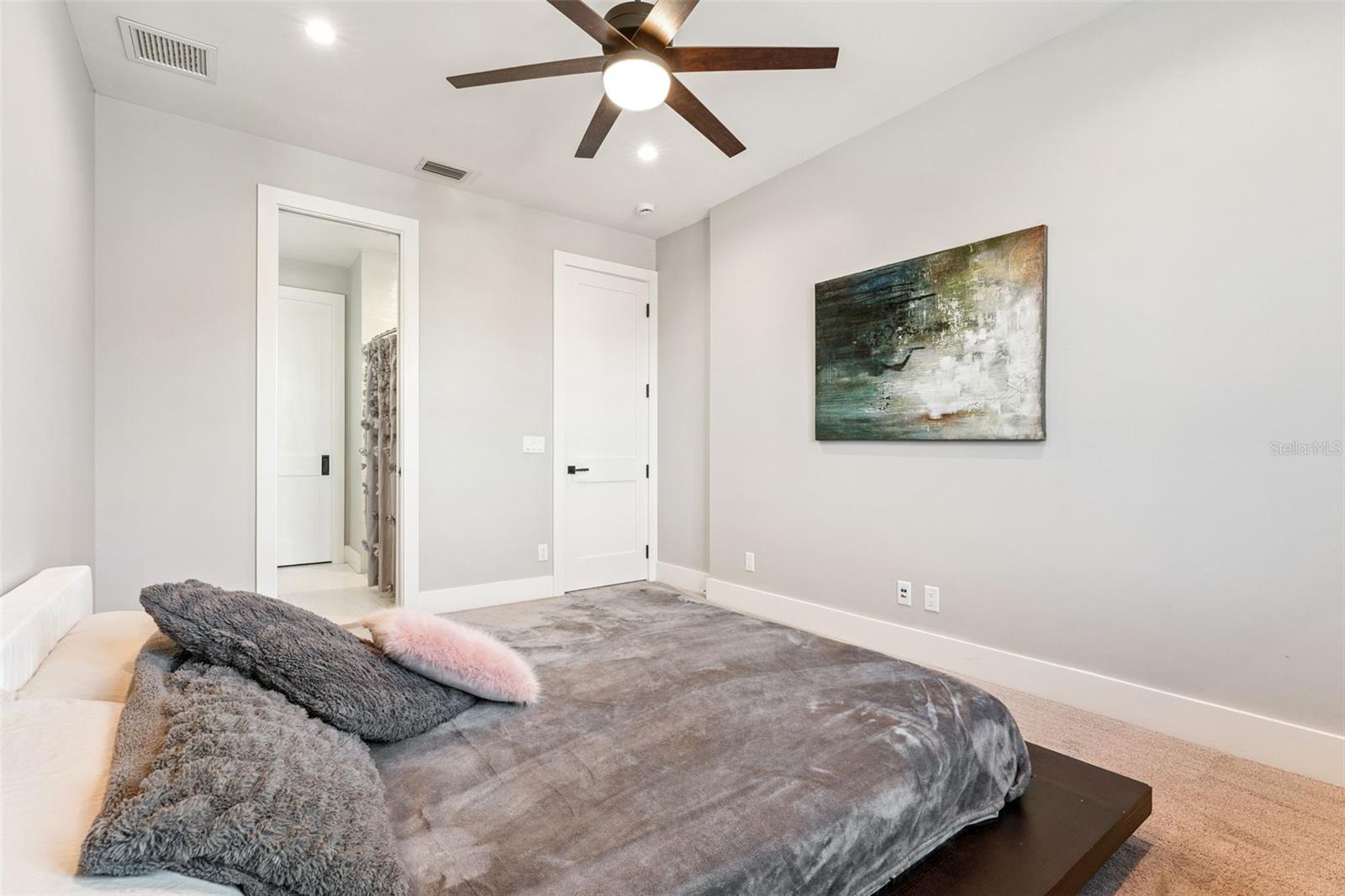 PALM SHADOWS VACD - Residential