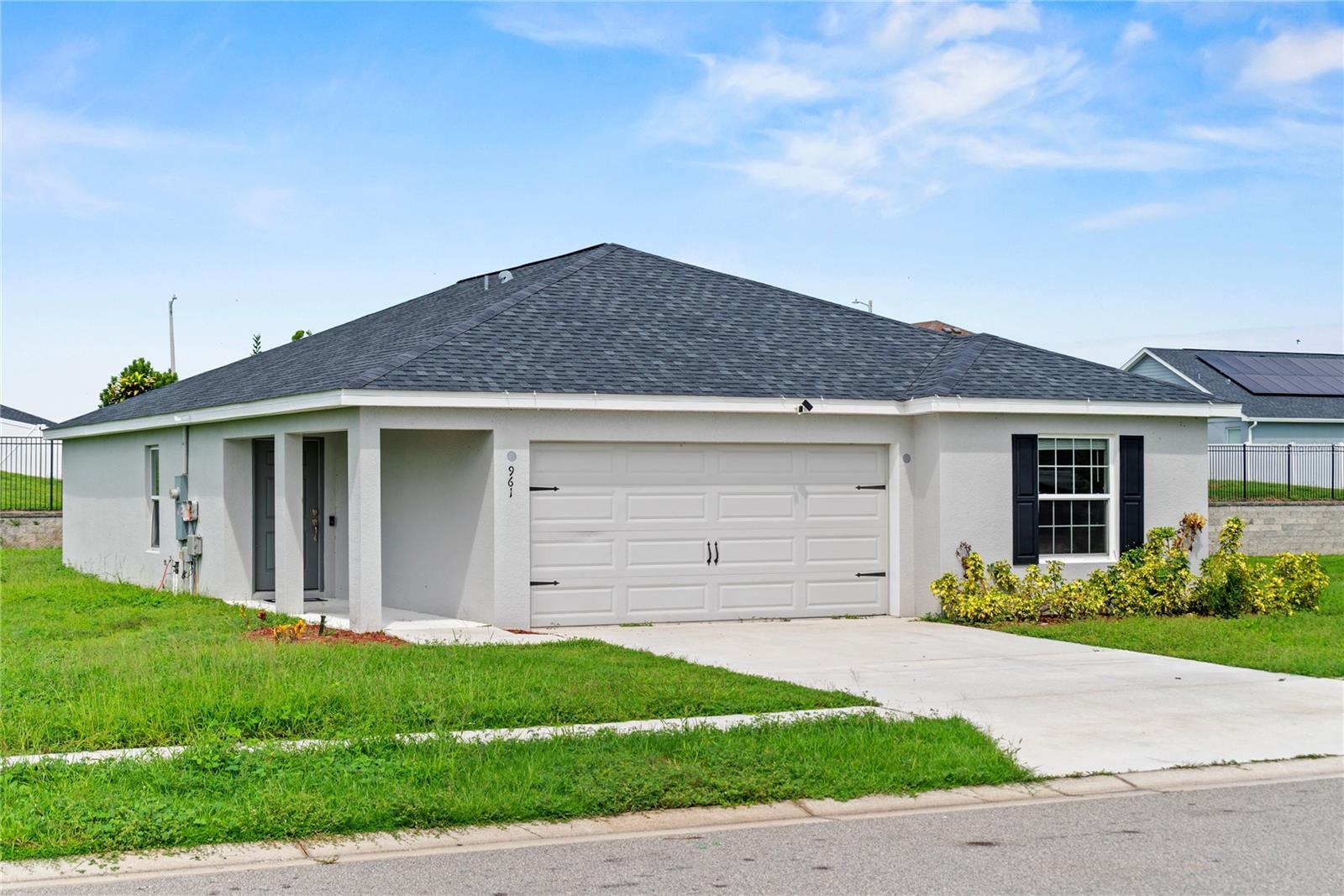 LAKES TR 5 - Residential Lease