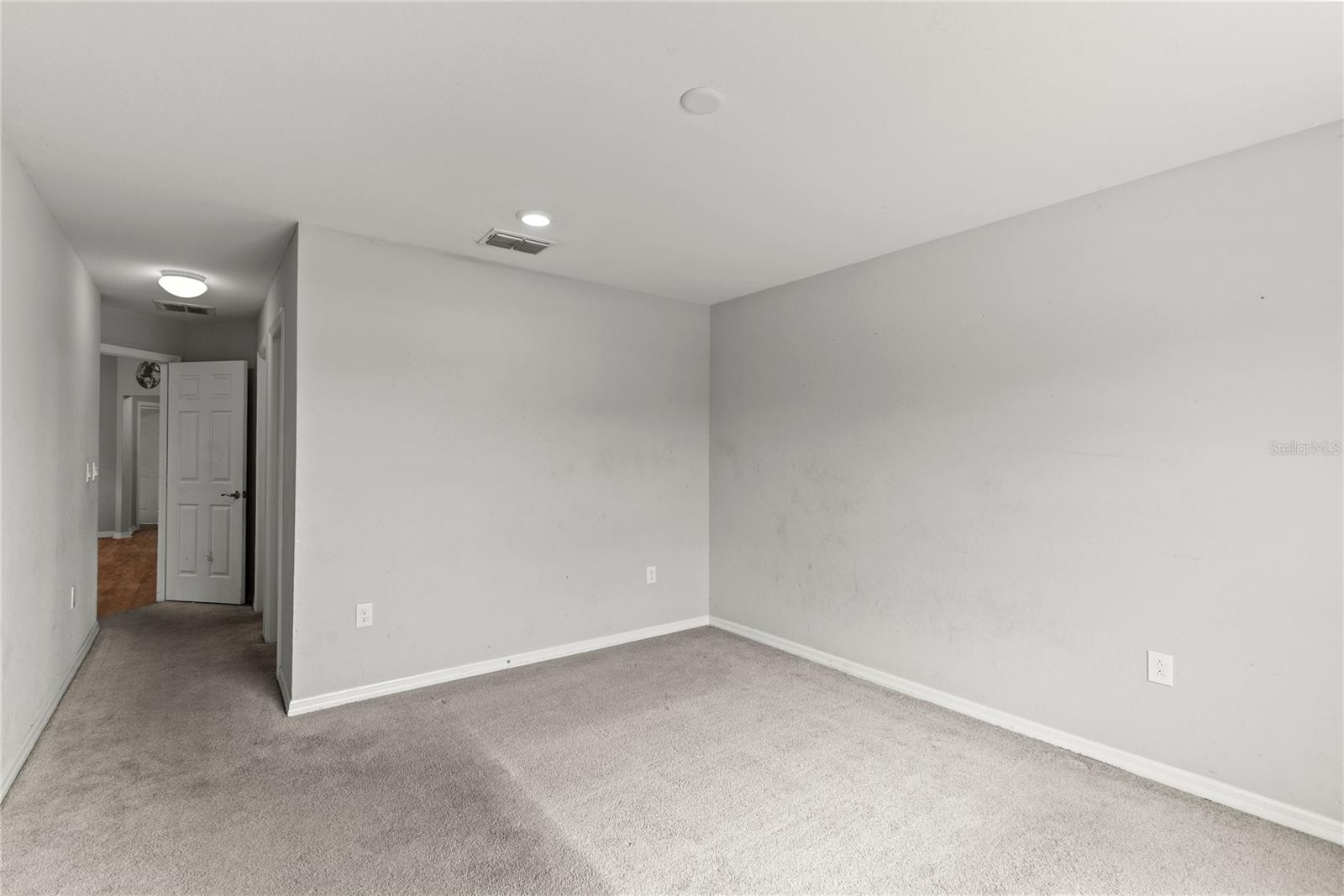 LAKES TR 5 - Residential Lease