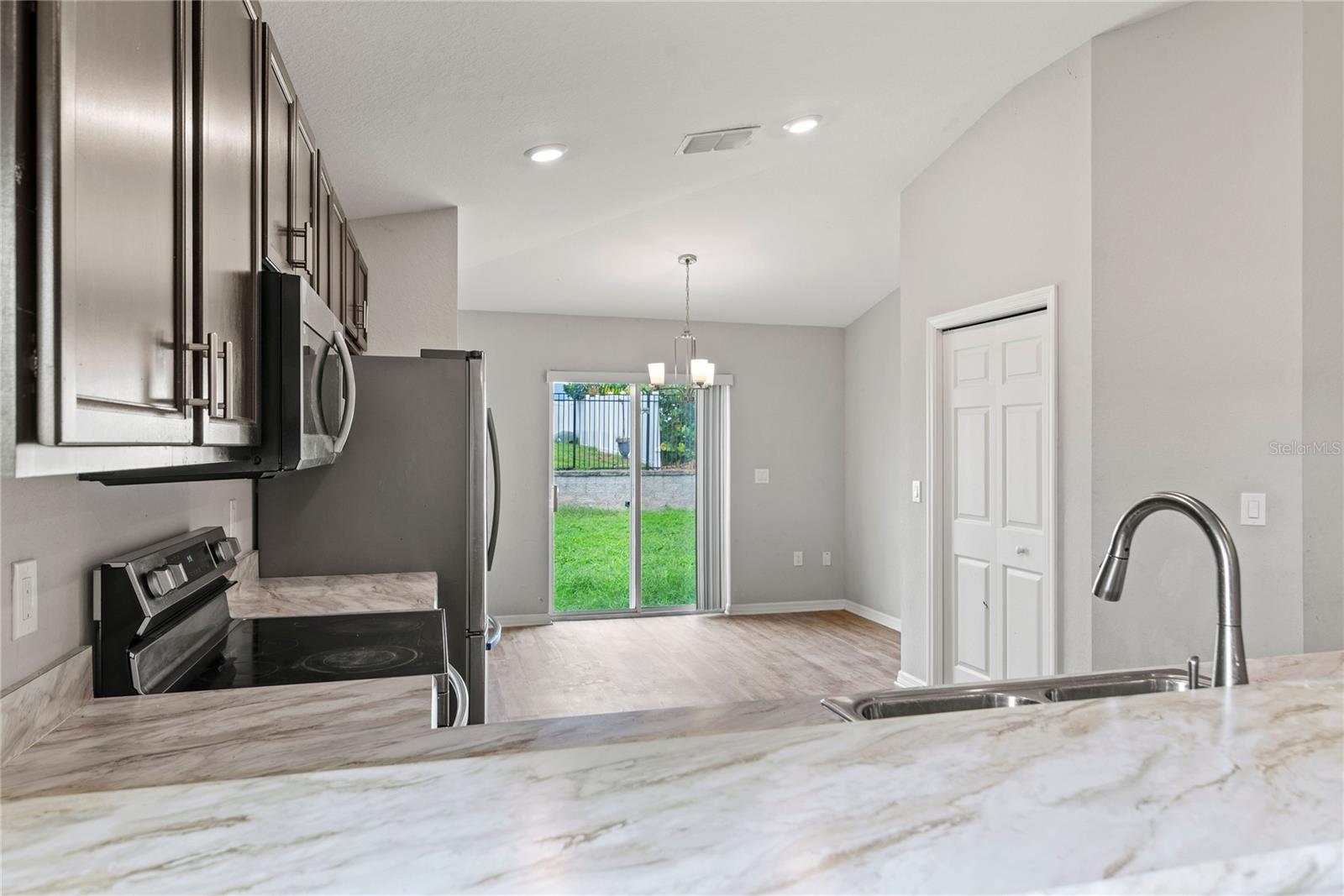 LAKES TR 5 - Residential Lease