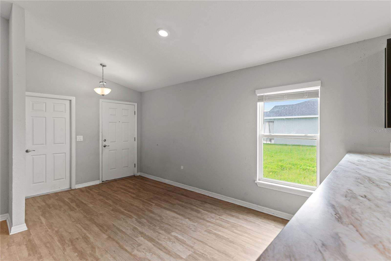 LAKES TR 5 - Residential Lease