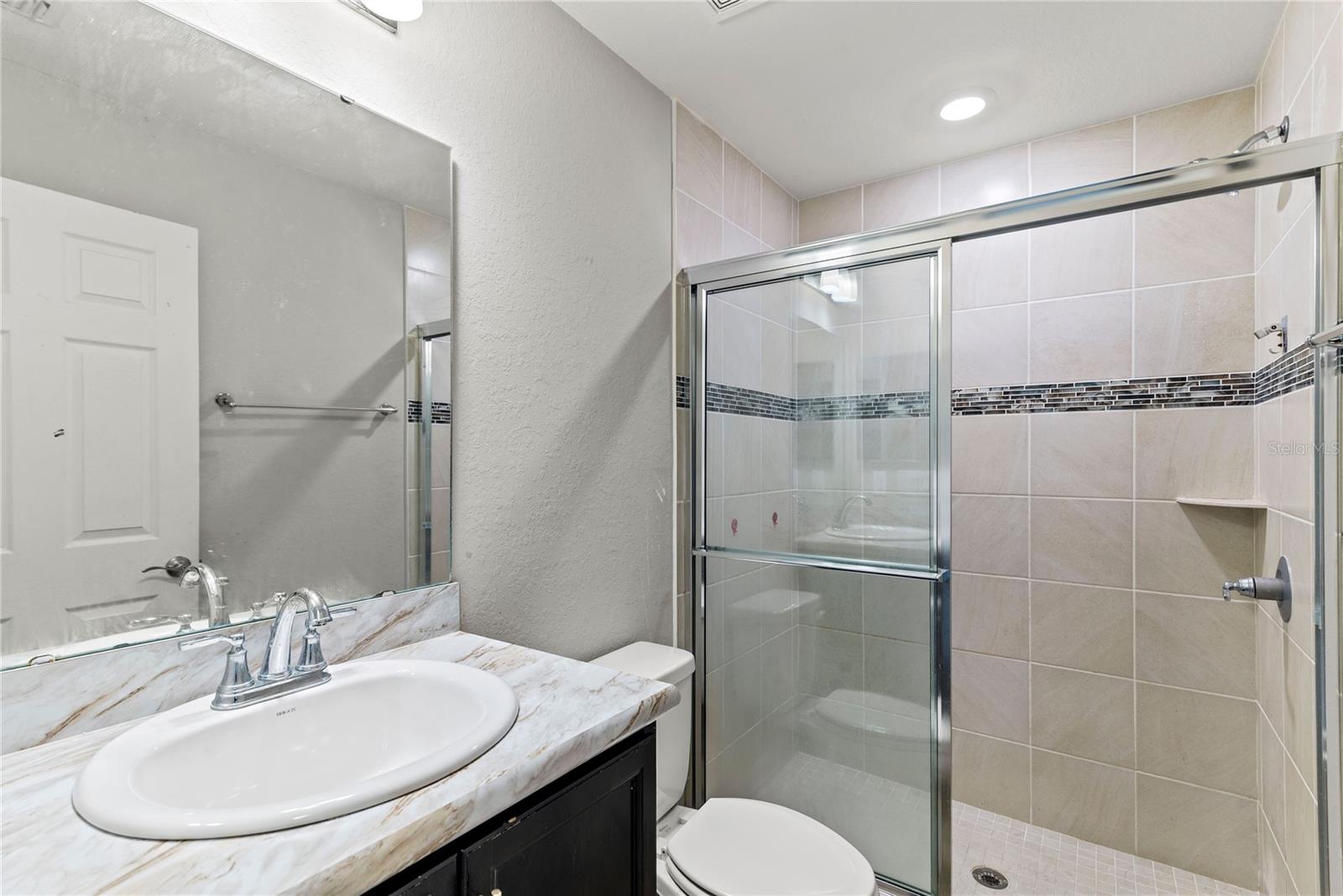 LAKES TR 5 - Residential Lease