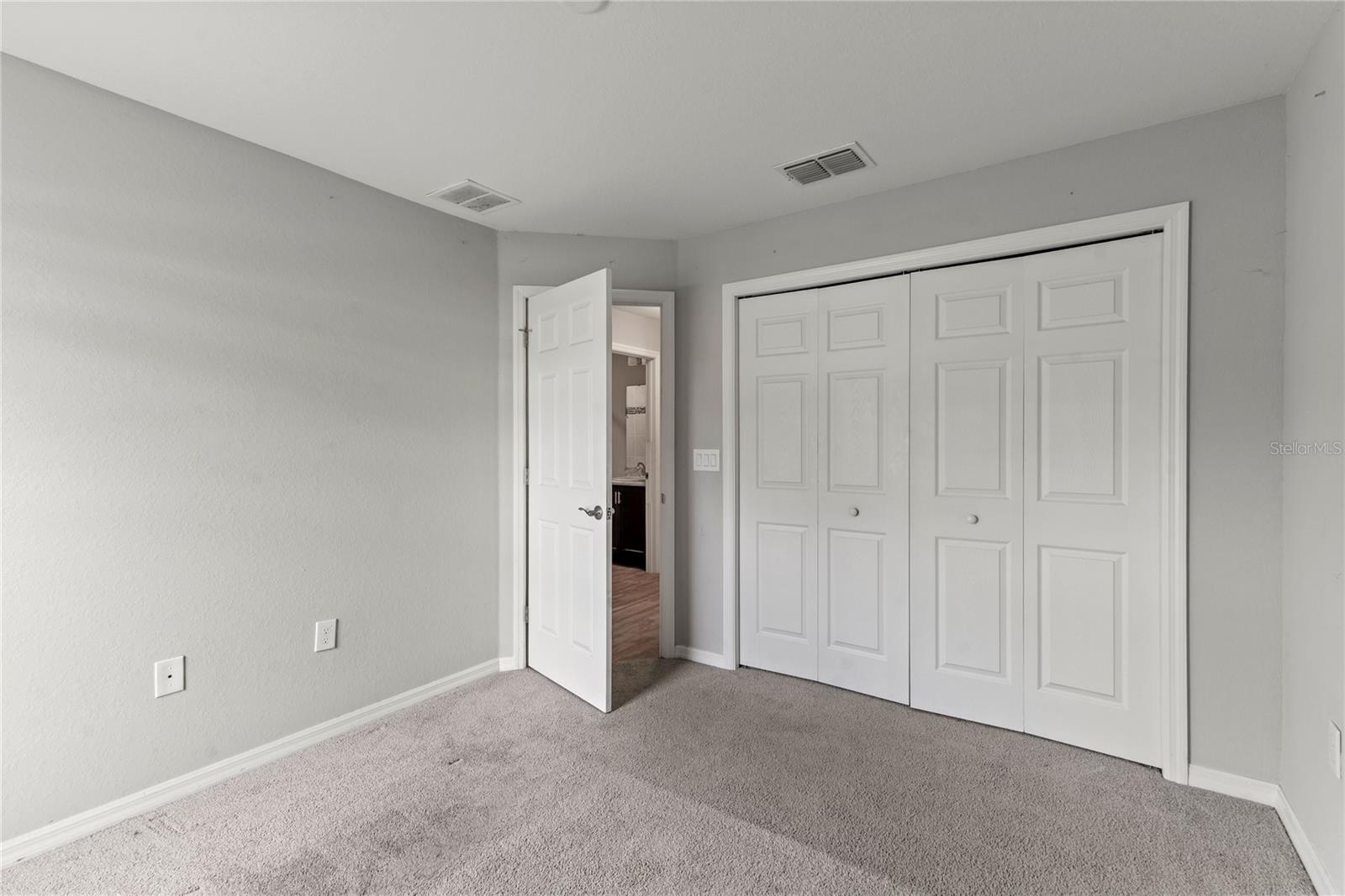 LAKES TR 5 - Residential Lease