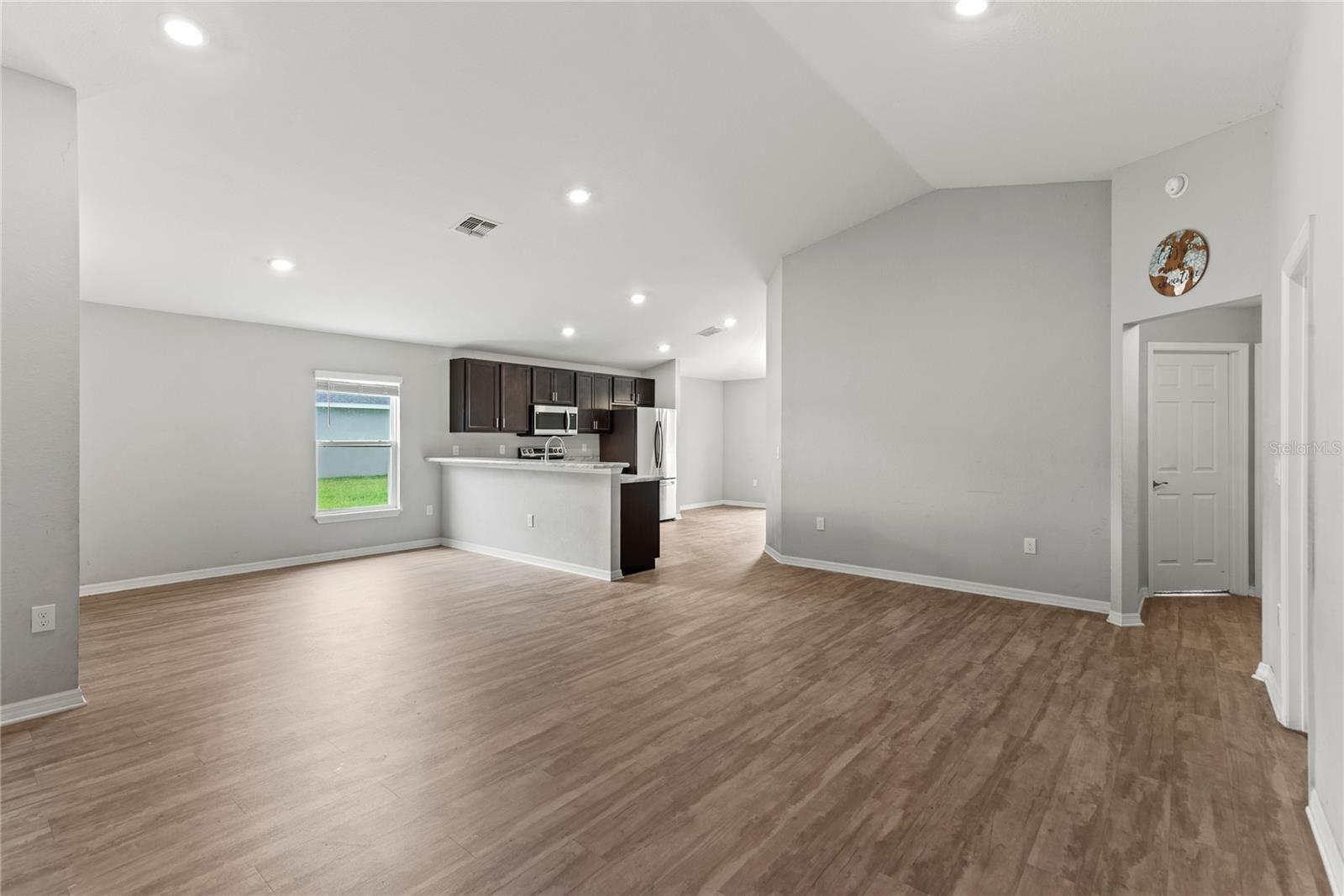 LAKES TR 5 - Residential Lease