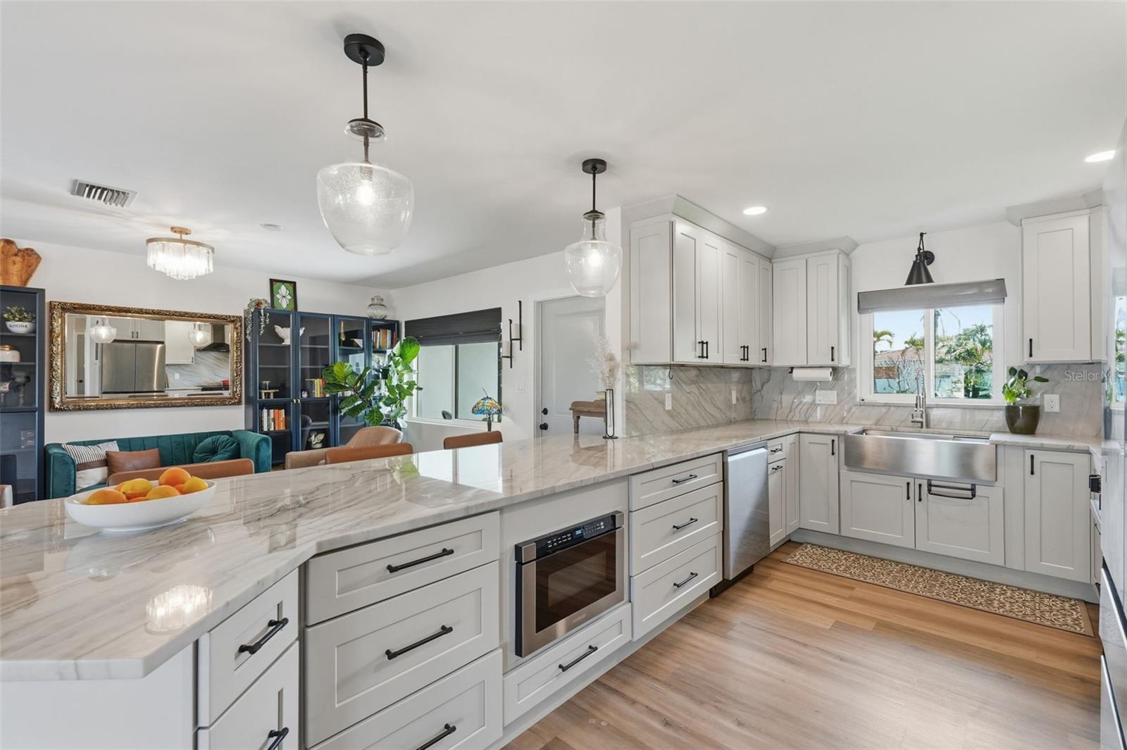 SUN PLAZA ISLES - Residential