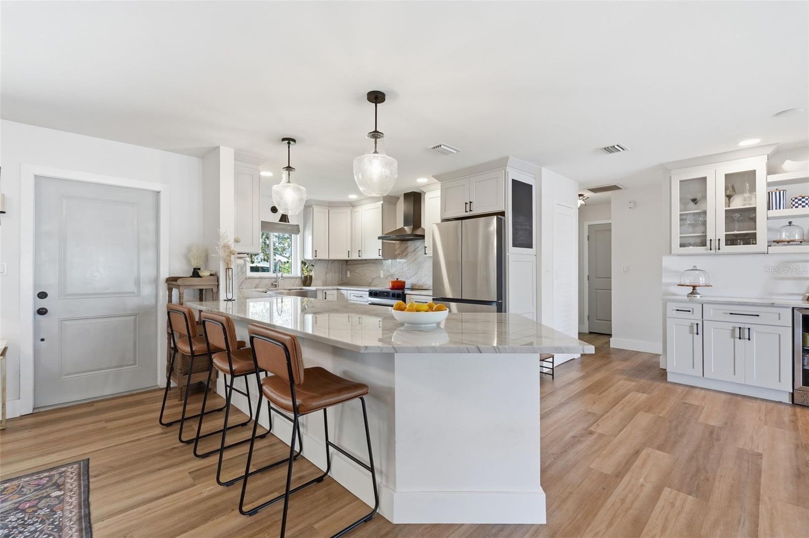 SUN PLAZA ISLES - Residential