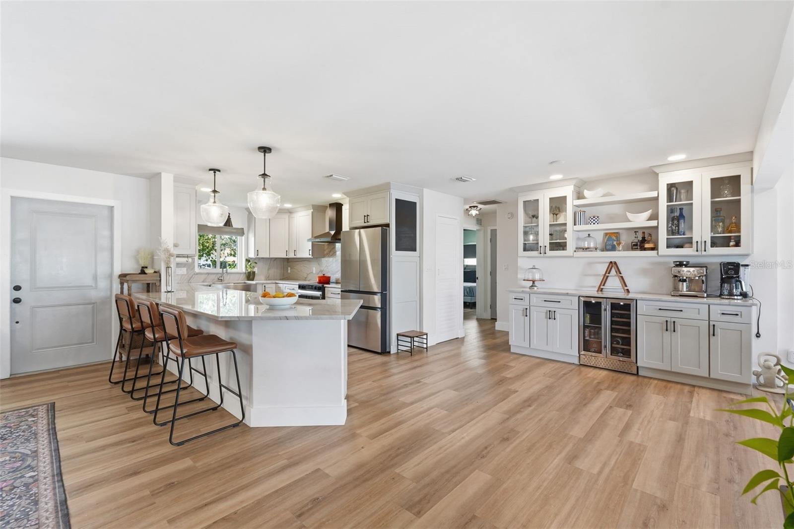 SUN PLAZA ISLES - Residential