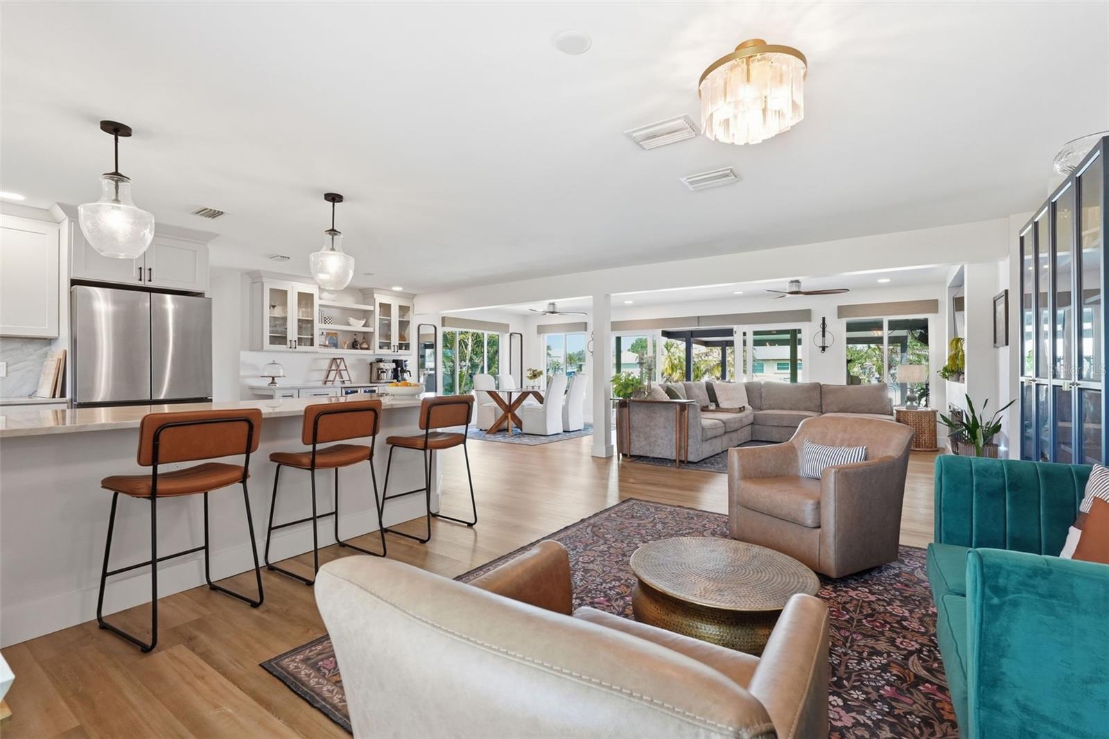 SUN PLAZA ISLES - Residential