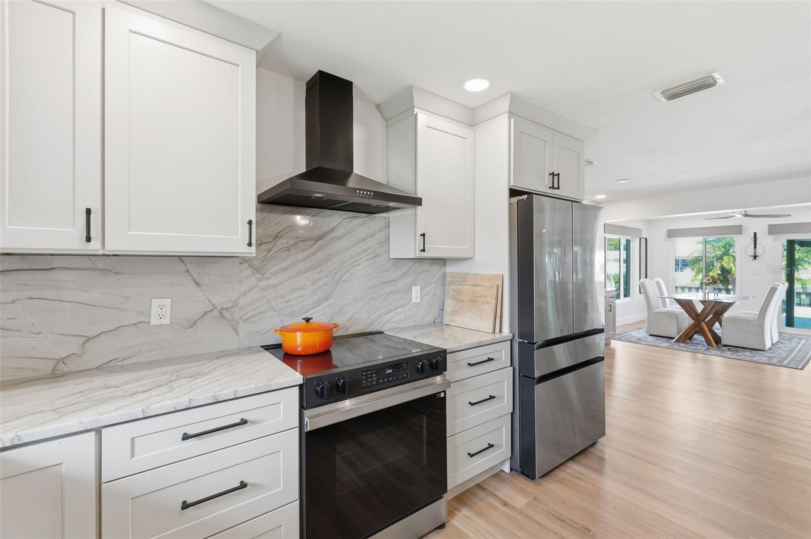 SUN PLAZA ISLES - Residential