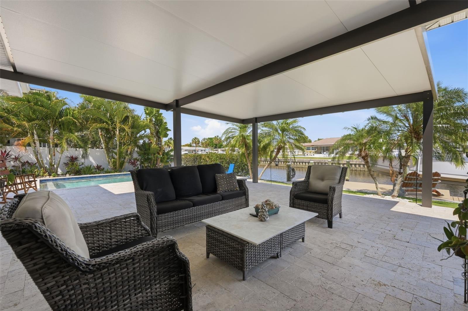 SUN PLAZA ISLES - Residential