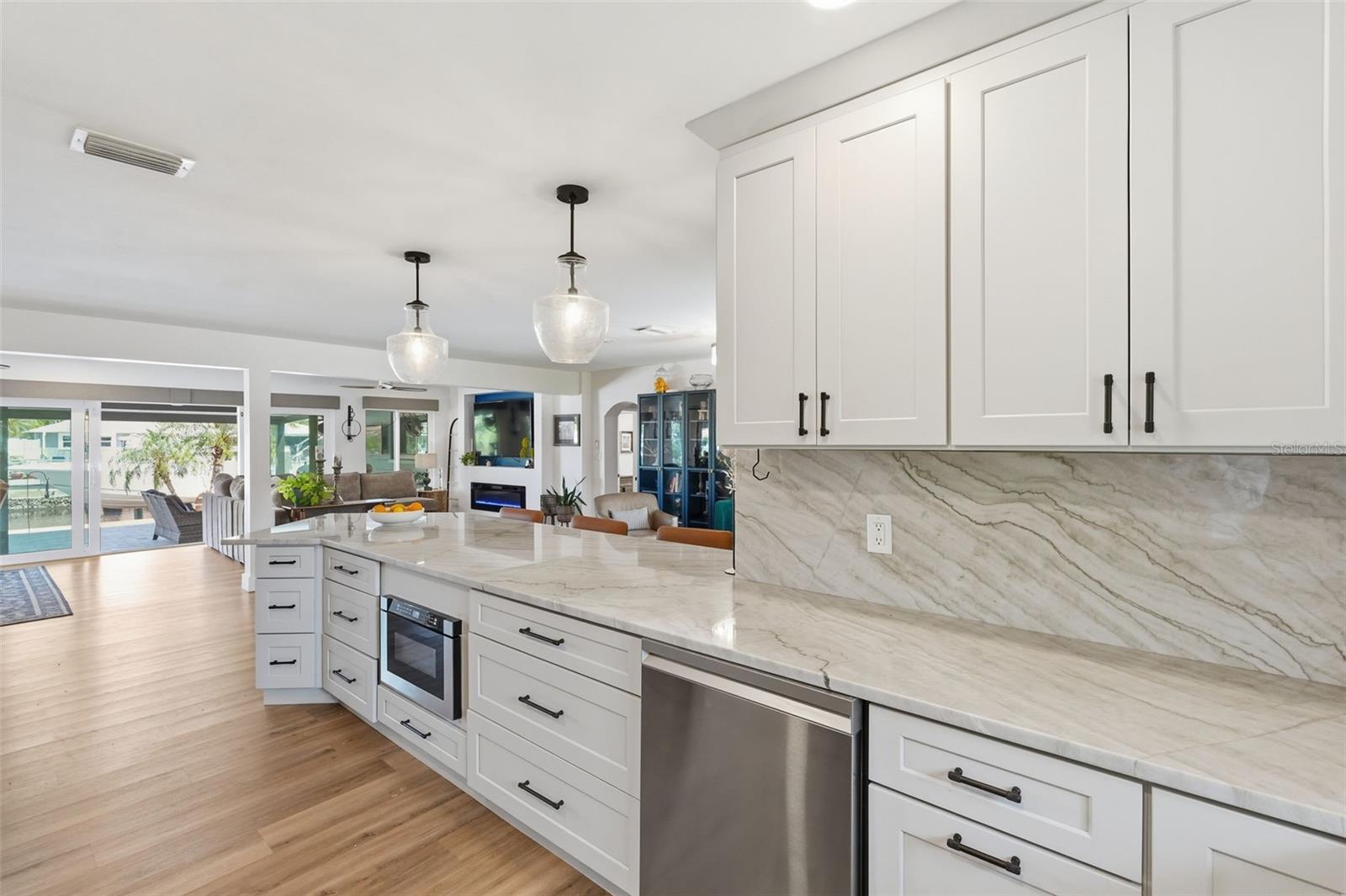 SUN PLAZA ISLES - Residential