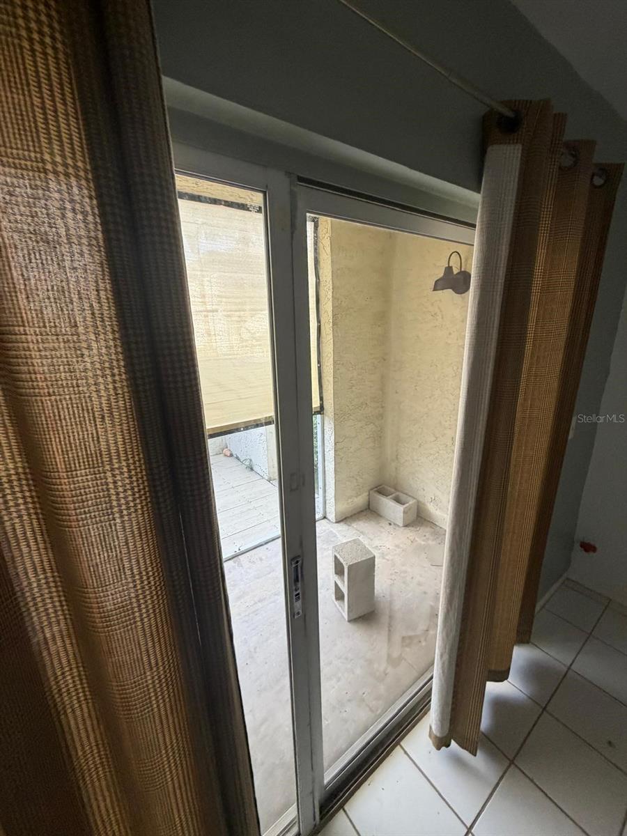 MIDPORT PLACE I A CONDO - Residential