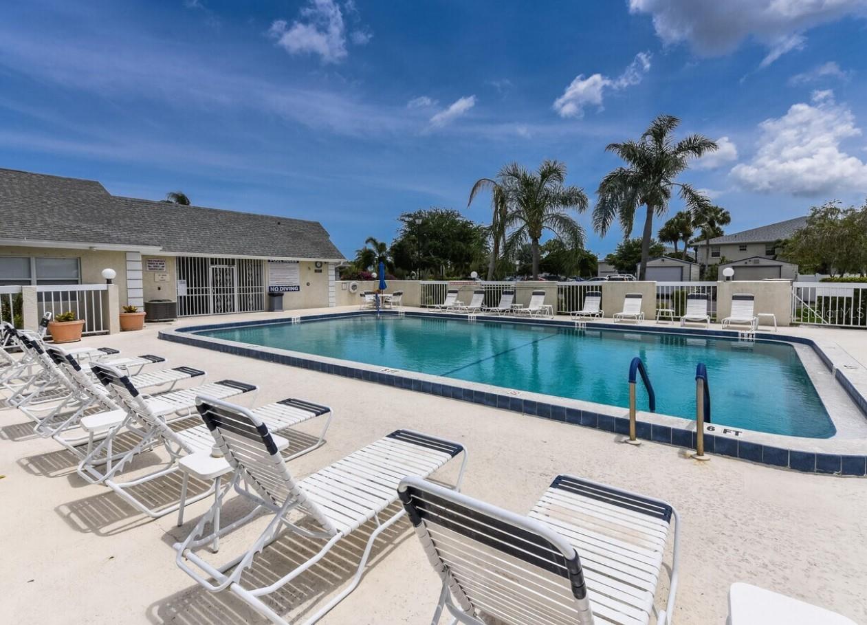 MIDPORT PLACE I A CONDO - Residential