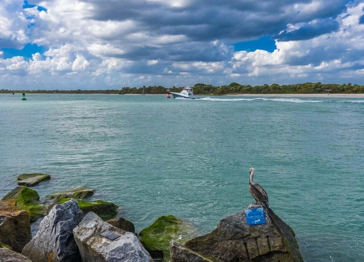 MIDPORT PLACE I A CONDO - Residential