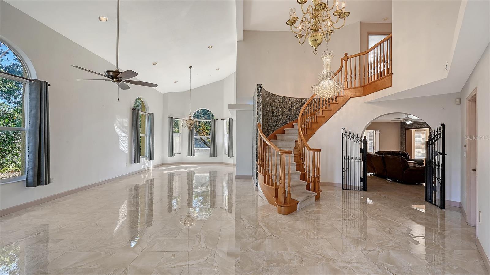 2429 WHIPPOORWILL CIRCLE