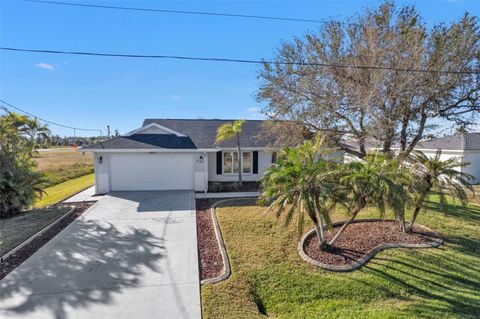 A home in PORT CHARLOTTE