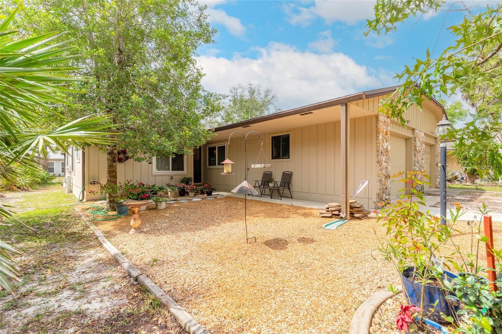 160 MAGNOLIA LOOP