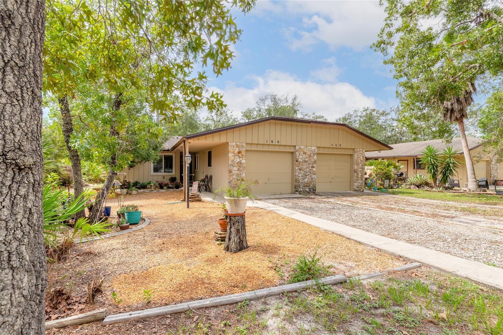 160 MAGNOLIA LOOP