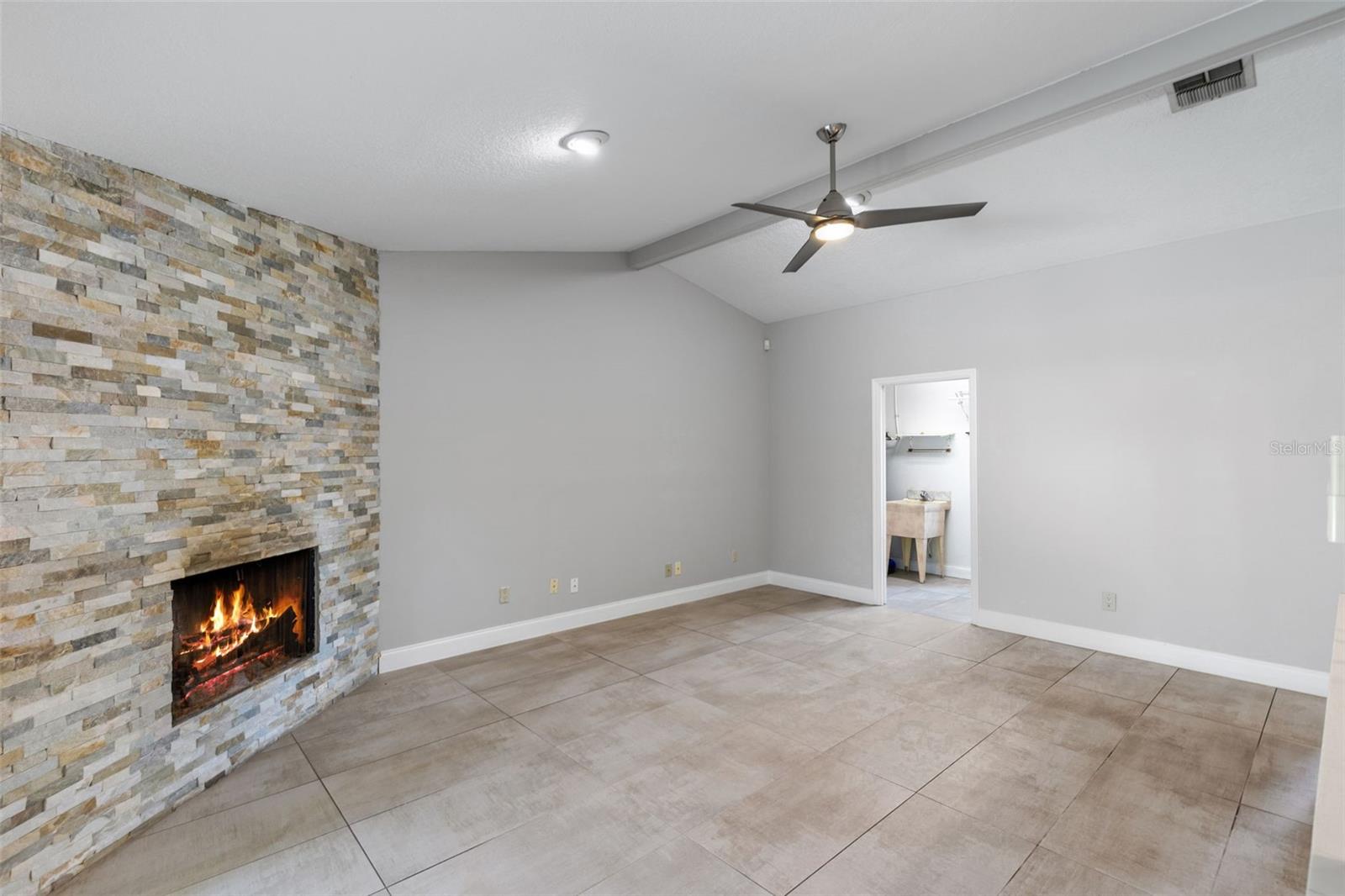351 NEEDLES TRAIL