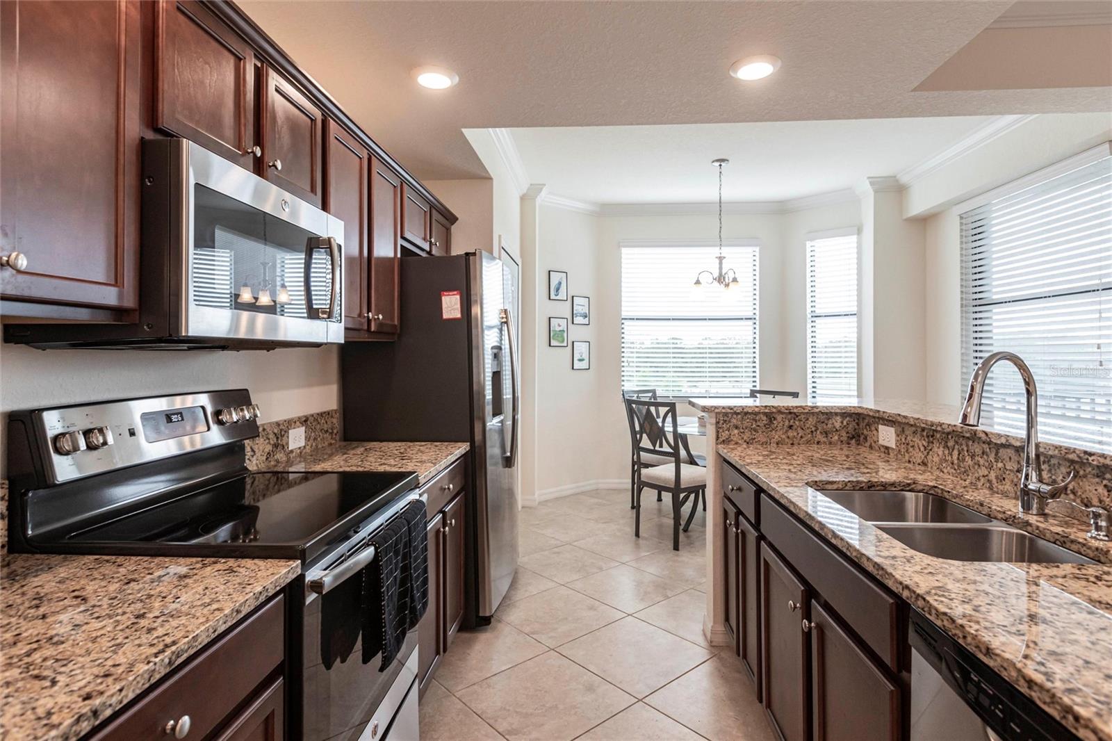 LAKEWOOD NATIONAL - Residential