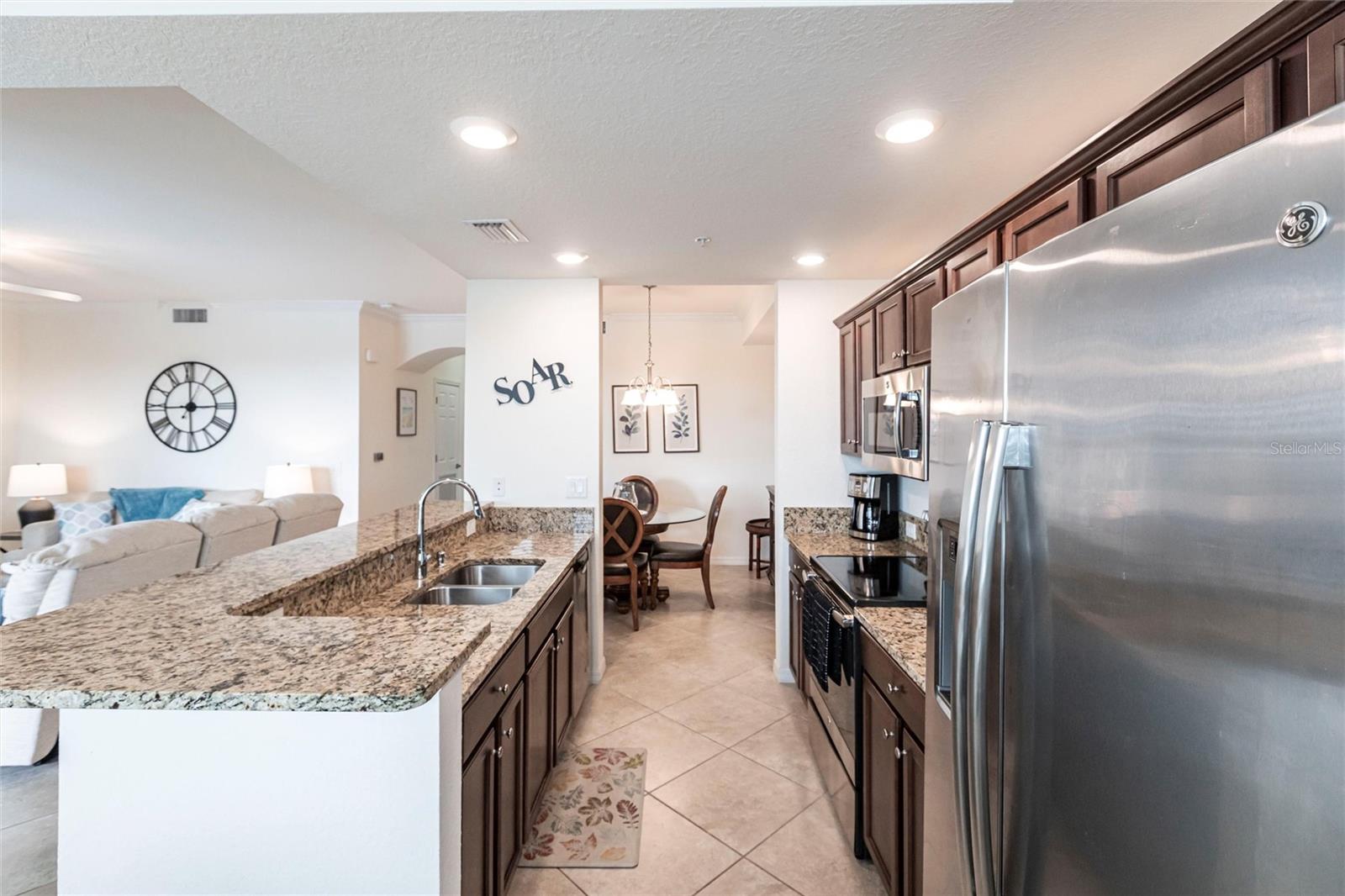 LAKEWOOD NATIONAL - Residential