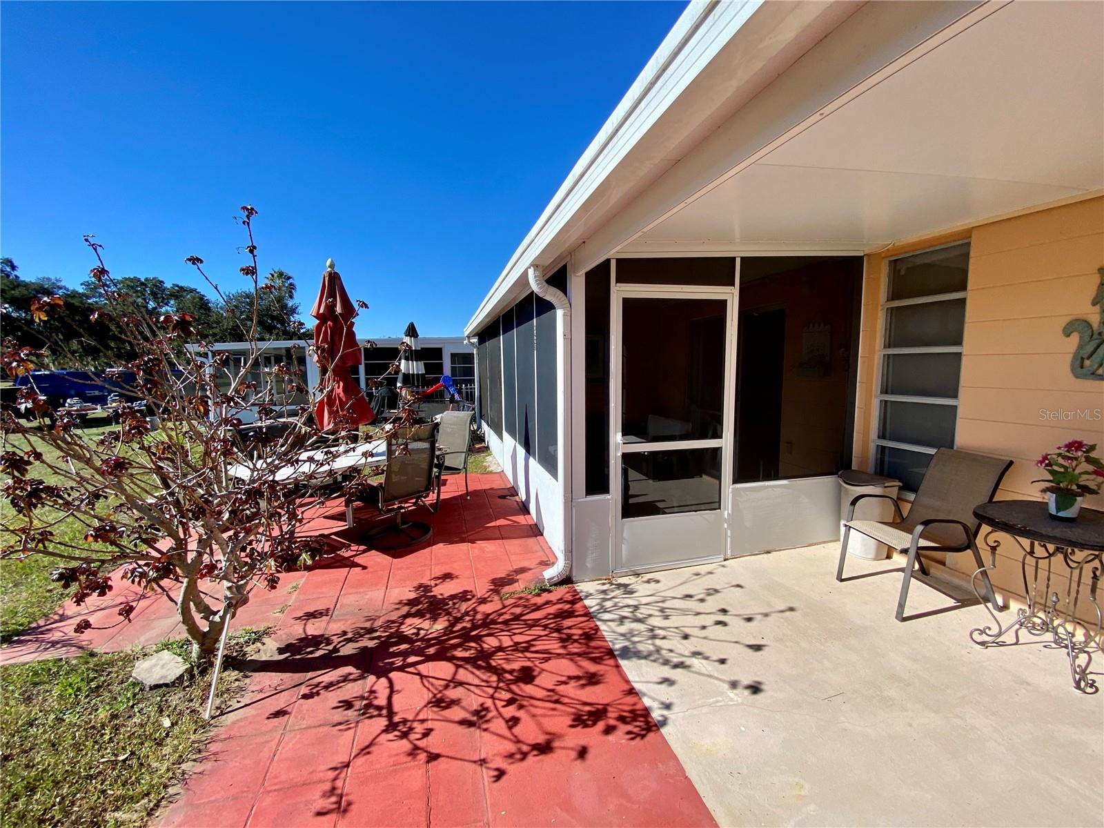 LAKESHORE CLUB - Residential