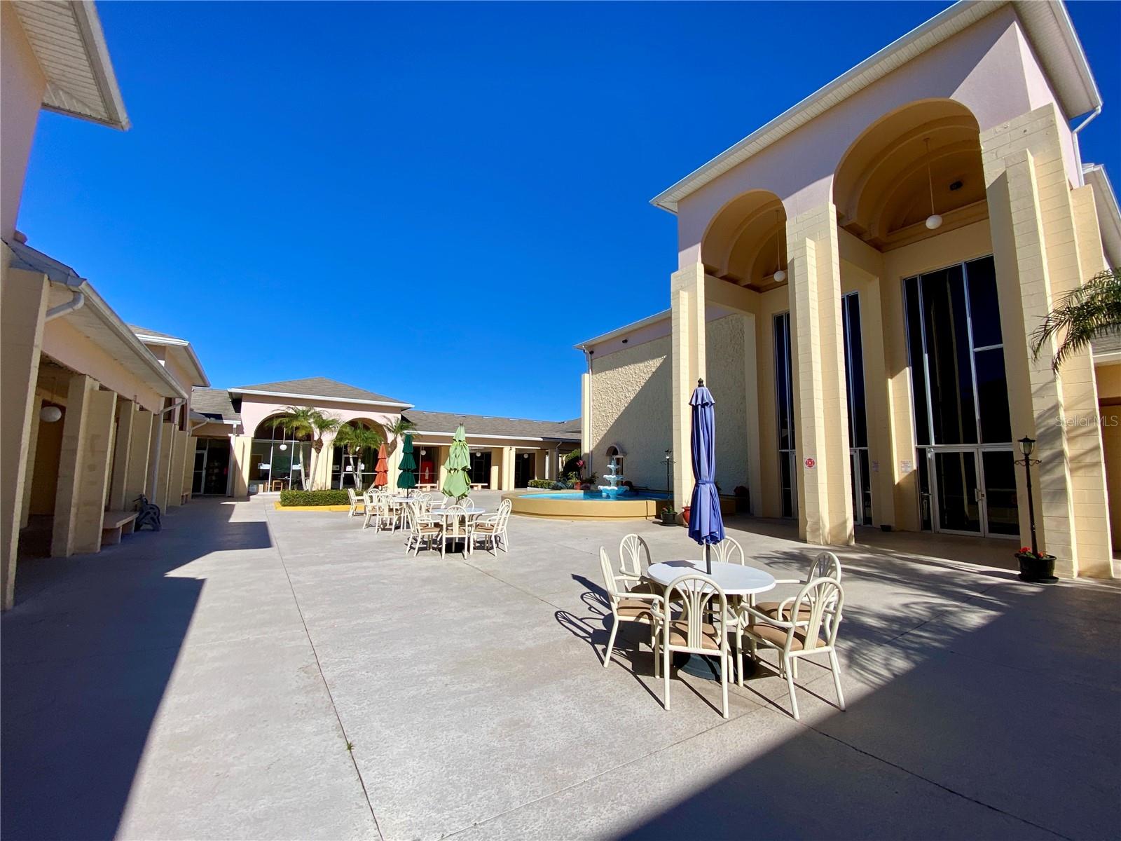 LAKESHORE CLUB - Residential