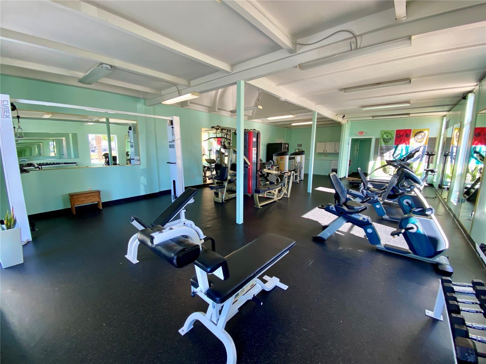 LAKESHORE CLUB - Residential