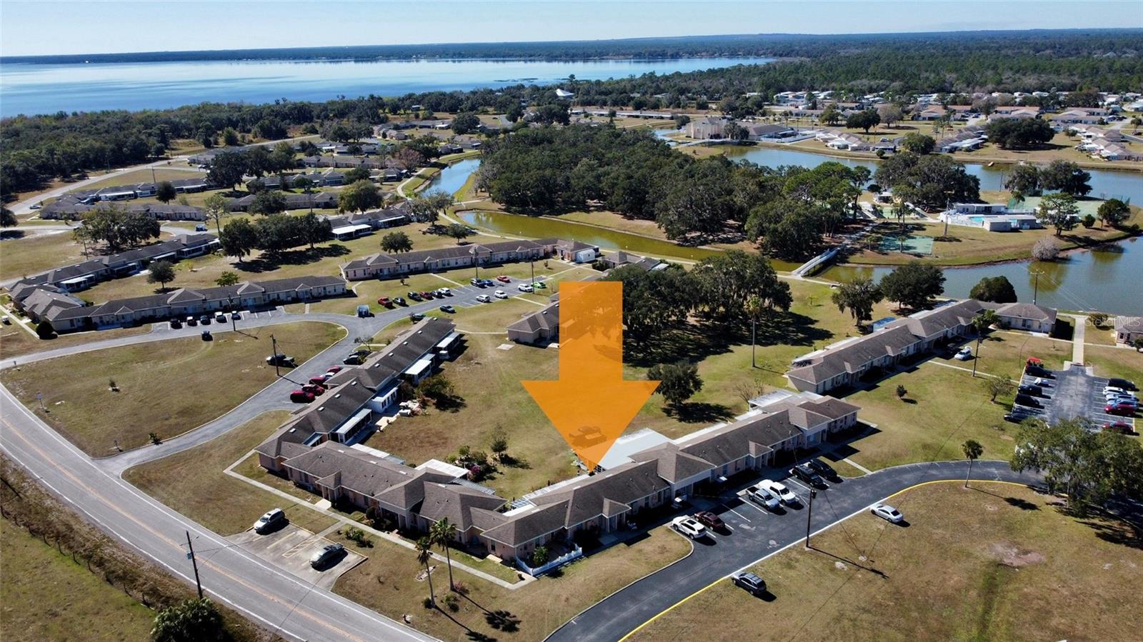 LAKESHORE CLUB - Residential