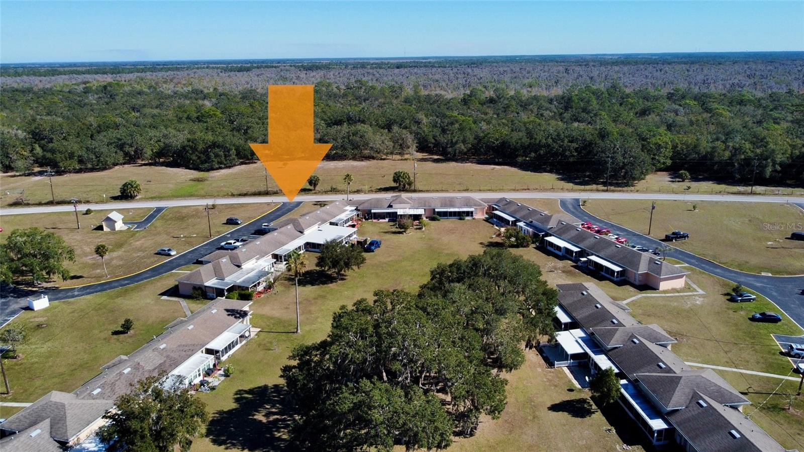 LAKESHORE CLUB - Residential