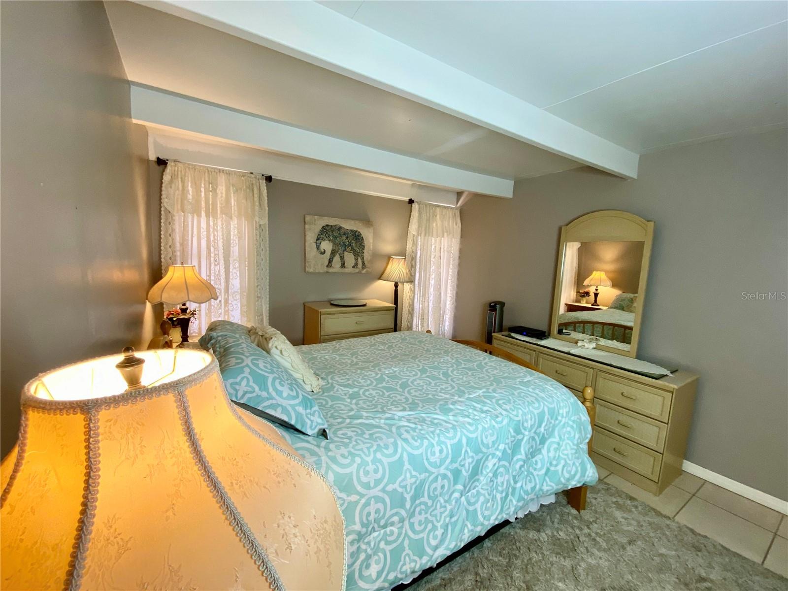 LAKESHORE CLUB - Residential