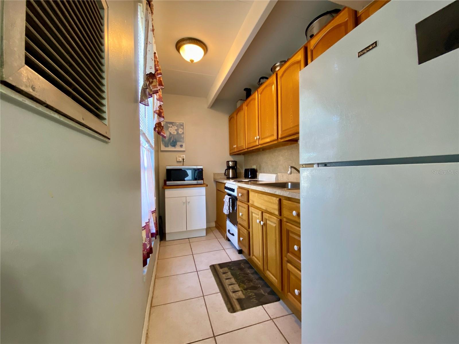 LAKESHORE CLUB - Residential