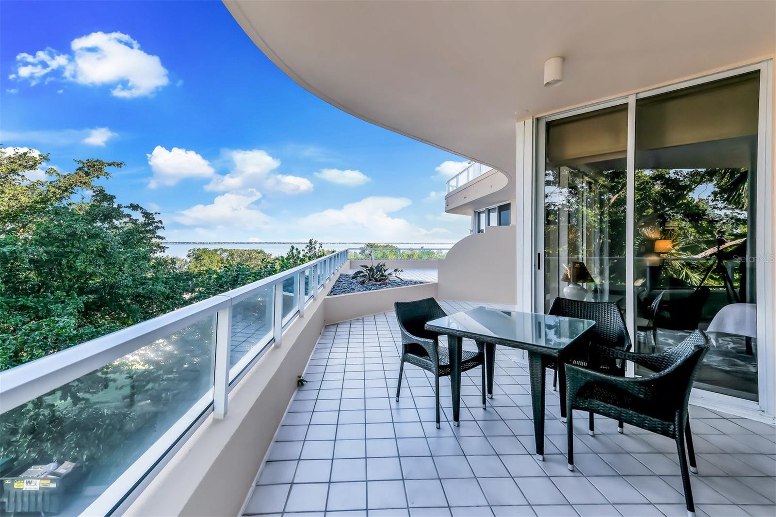 GRAND BAY 6 - Residential