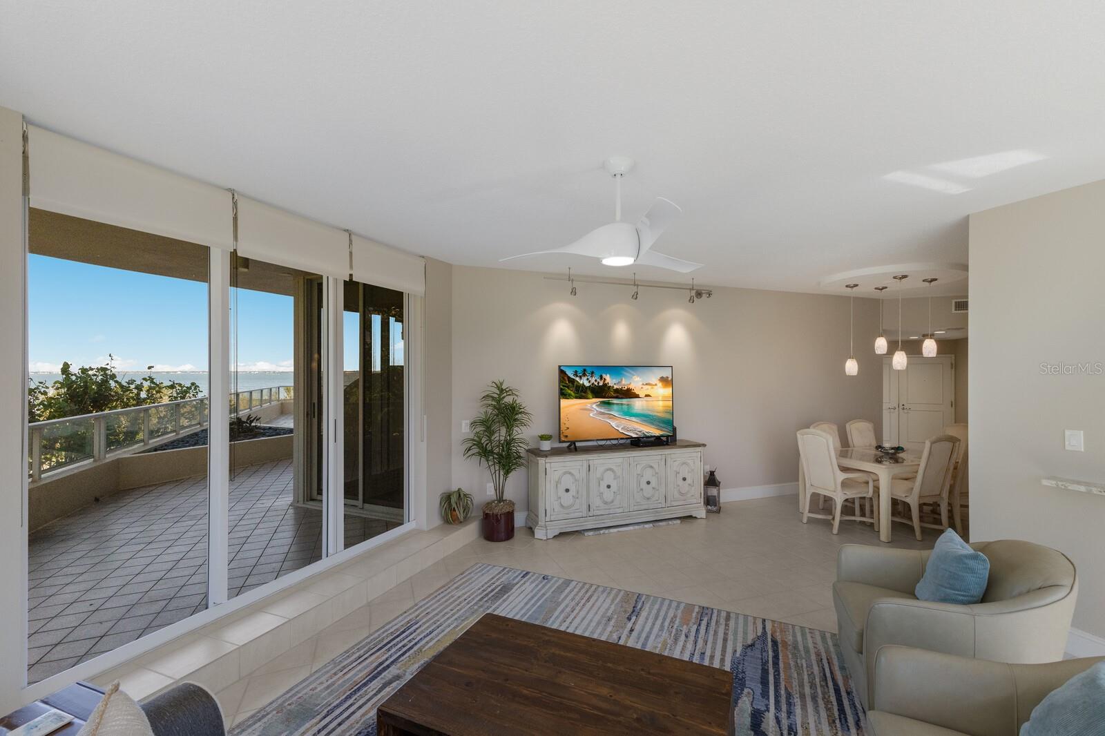 GRAND BAY 6 - Residential