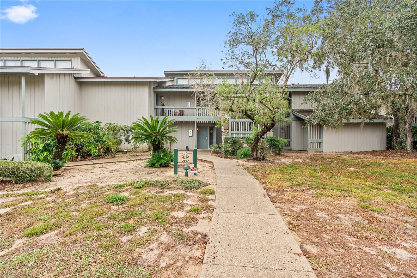 GRENELEFE CONDO CORNER LAKE EAST - Residential