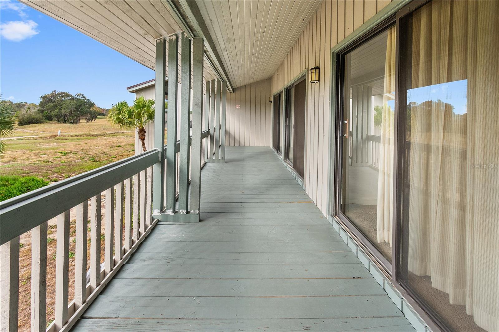 GRENELEFE CONDO CORNER LAKE EAST - Residential