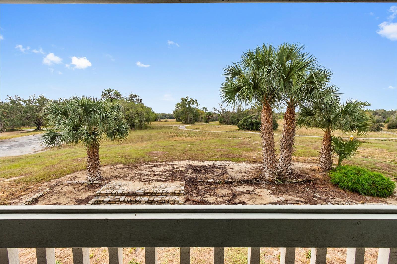 GRENELEFE CONDO CORNER LAKE EAST - Residential