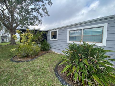 A home in ELLENTON