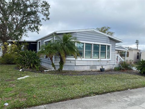 A home in ELLENTON