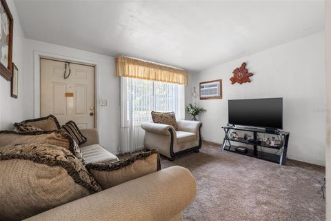 Single Family Residence in SAINT PETERSBURG FL 650 NEWTON AVENUE 2.jpg